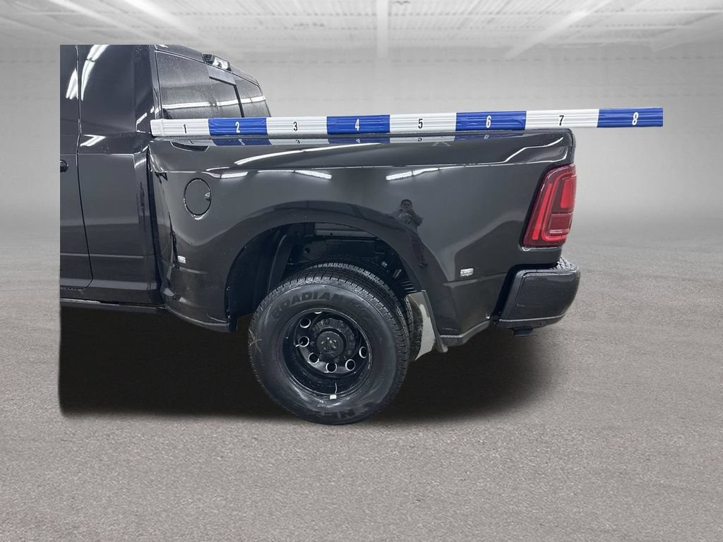 New 2026 RAM 3500 Laramie AWD/4WD image 19