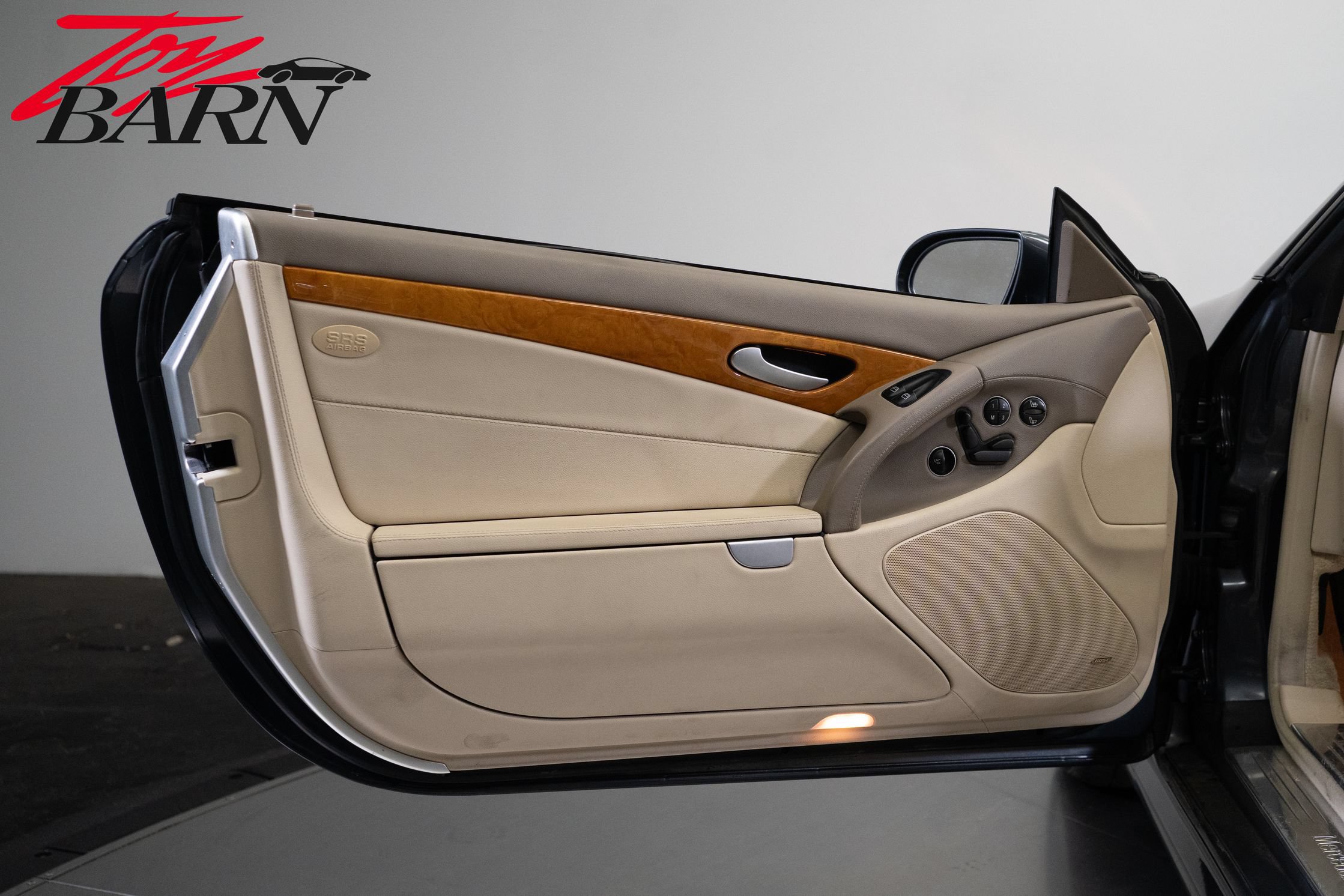 Used 2008 Mercedes-Benz SL 550 image 25