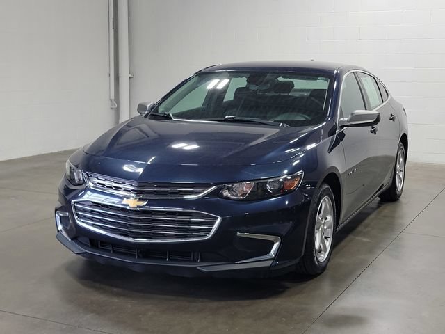 Used 2018 Chevrolet Malibu LS FWD image 2