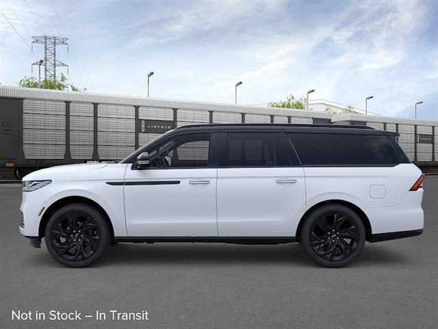 New 2026 Lincoln Navigator L Black Label AWD/4WD image 3