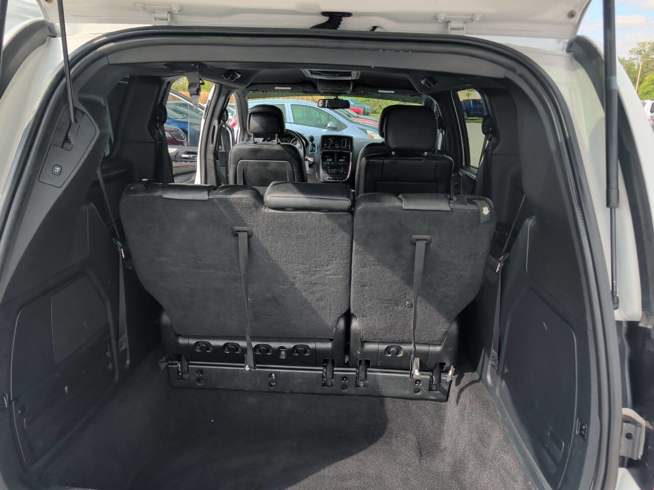 Used 2017 Dodge Grand Caravan GT image 19