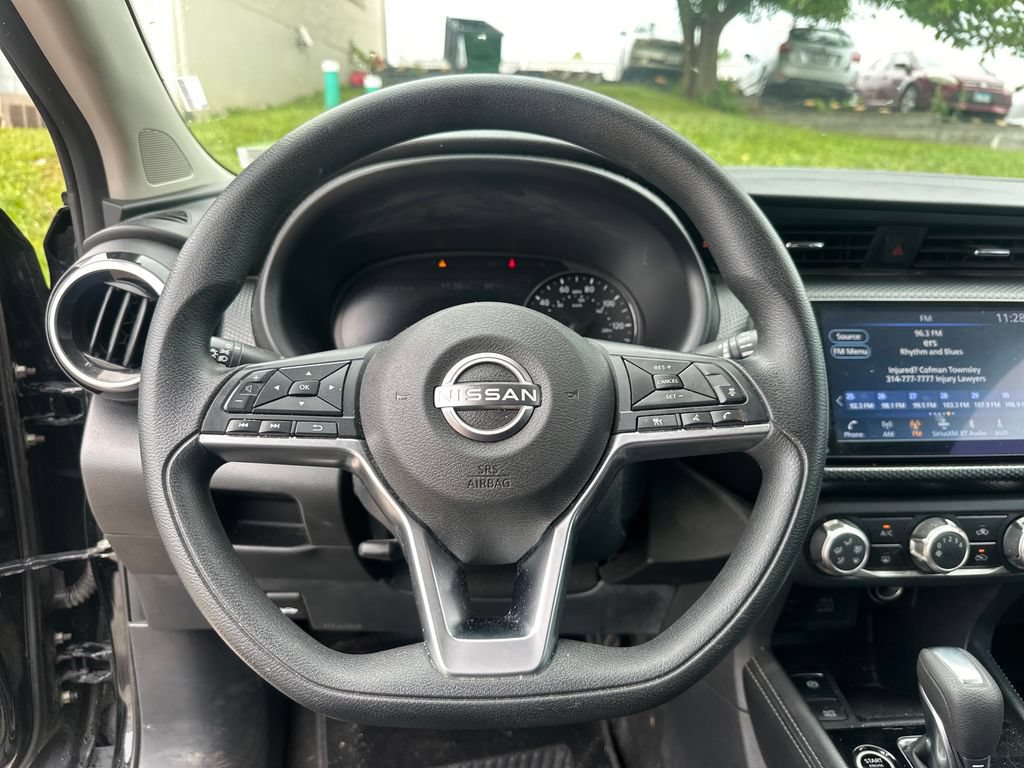 Used 2023 Nissan Kicks SV FWD image 39