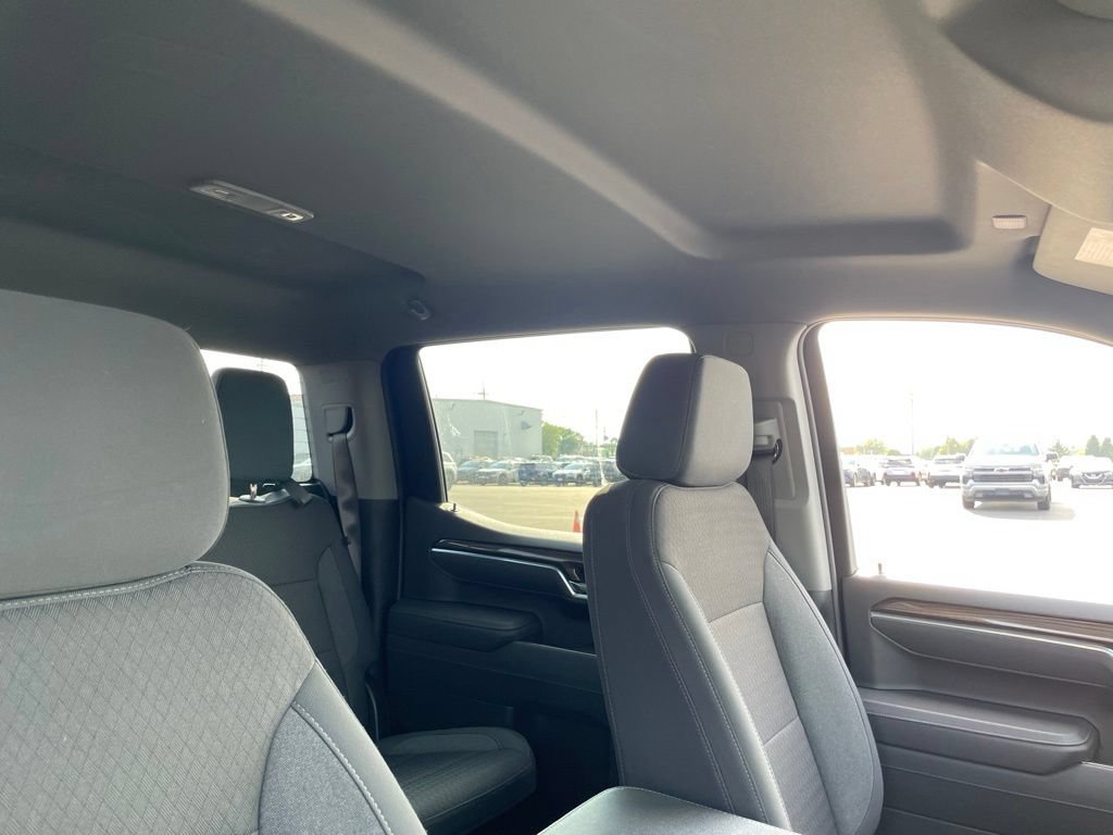 Used 2026 Chevrolet Silverado 1500 RST AWD/4WD image 13