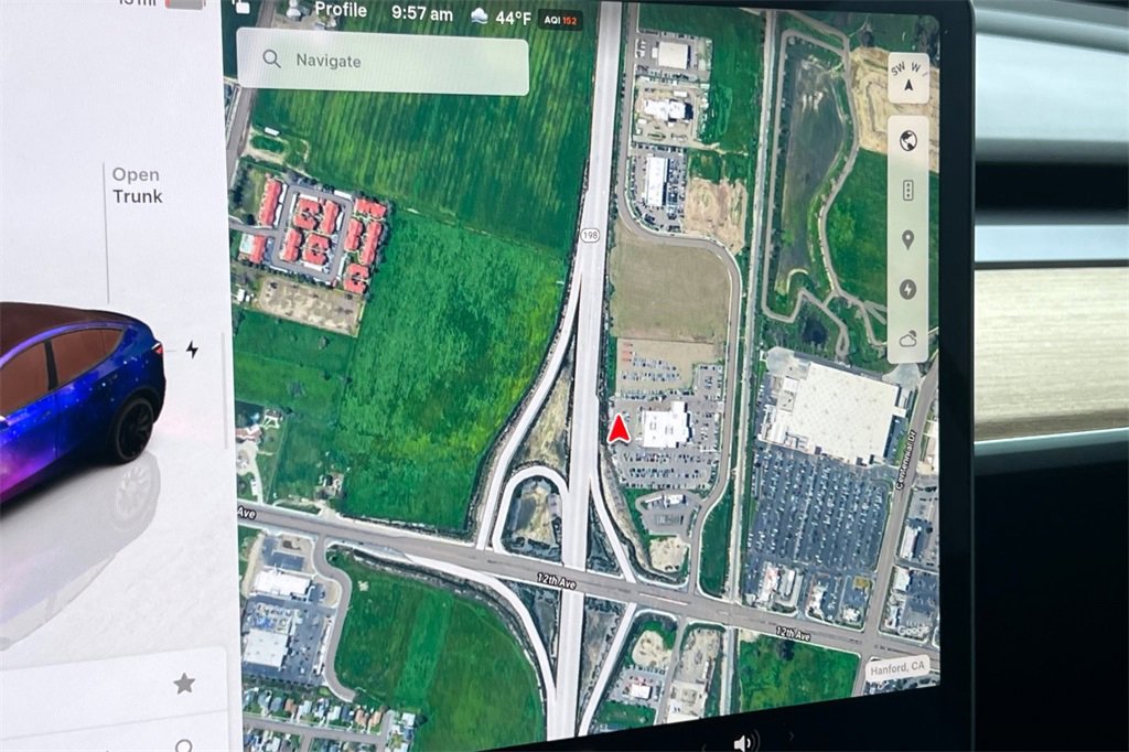 Used 2022 Tesla Model Y Long Range image 21