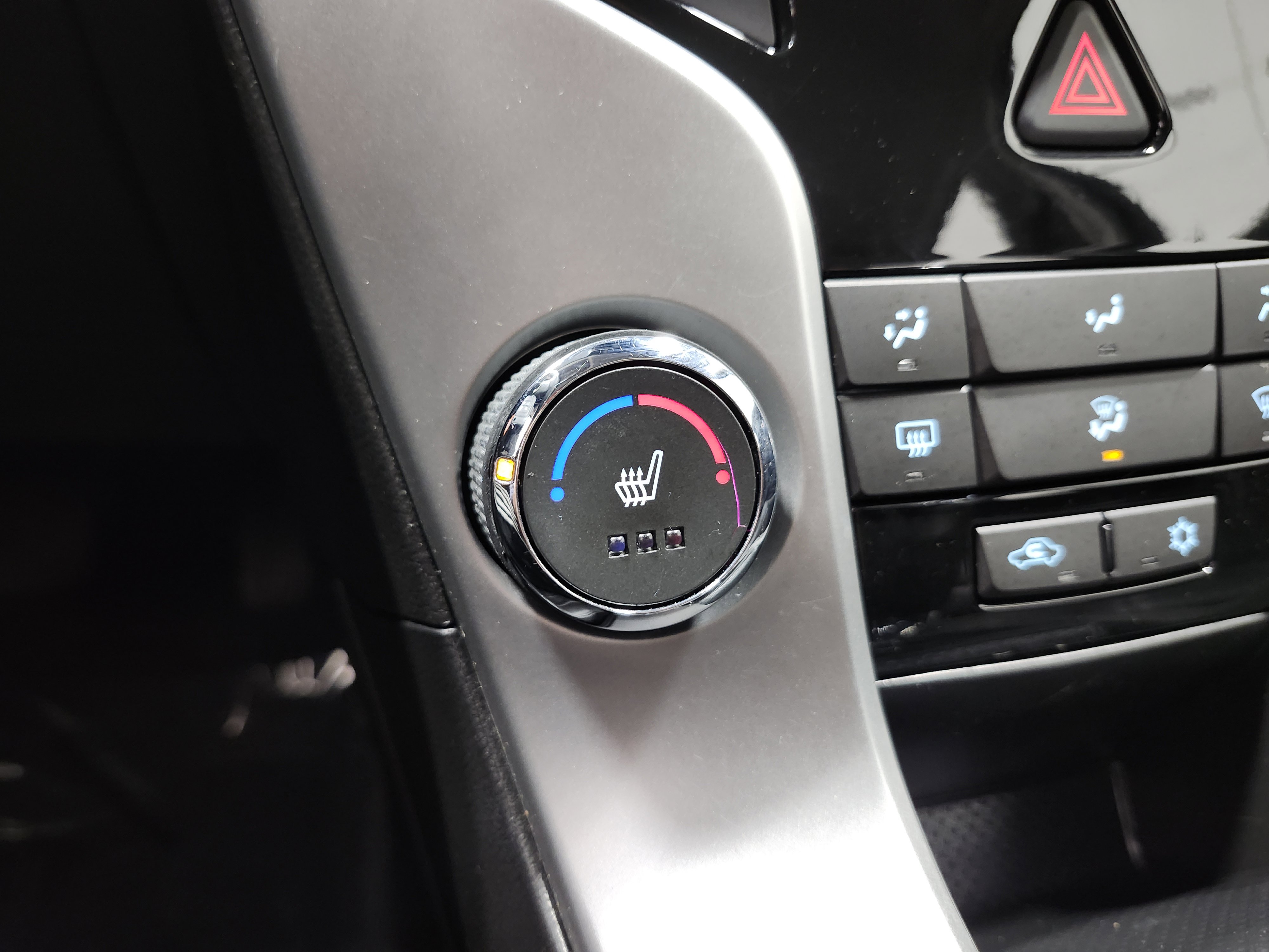 Used 2013 Chevrolet Cruze LT image 4