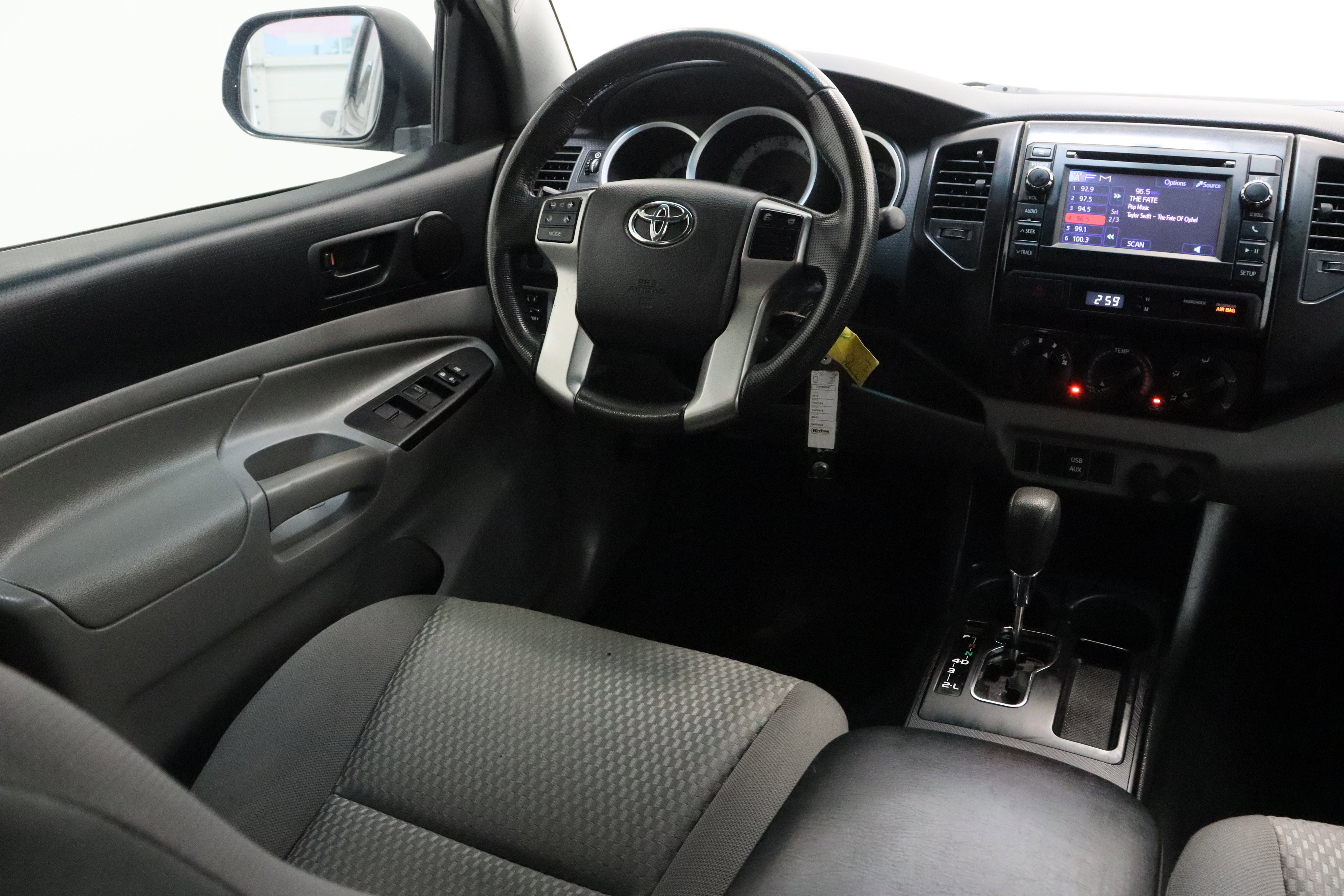 Used 2013 Toyota Tacoma PreRunner w/ Convenience Pkg image 25