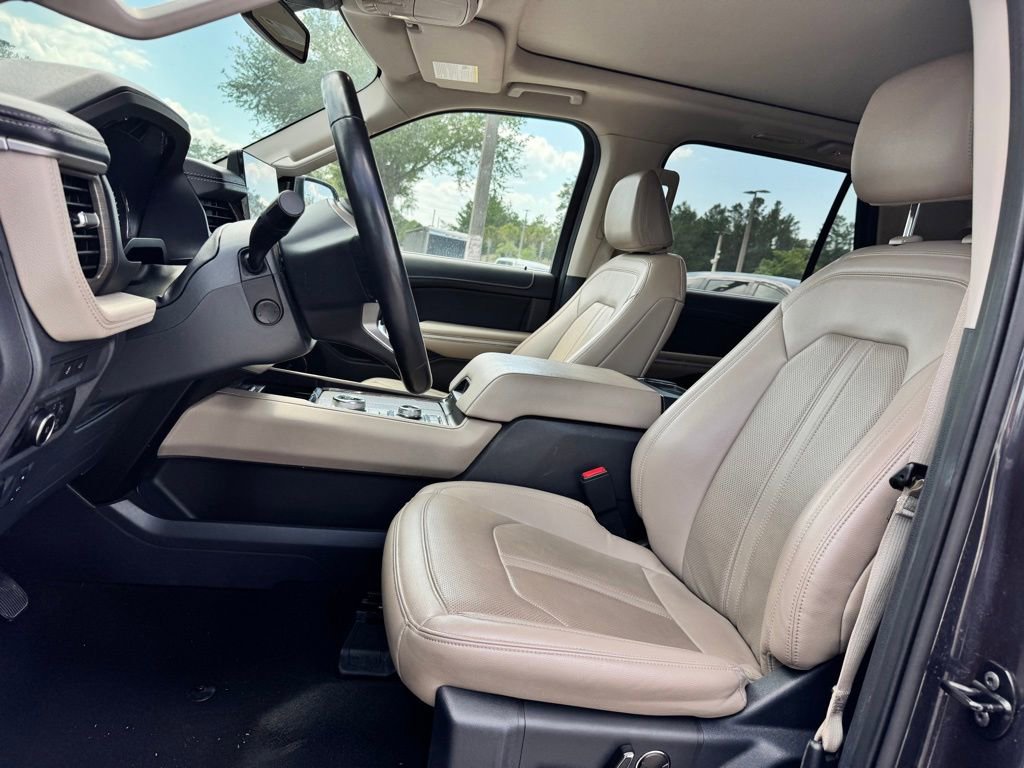 Used 2024 Ford Expedition Max Limited AWD/4WD image 8