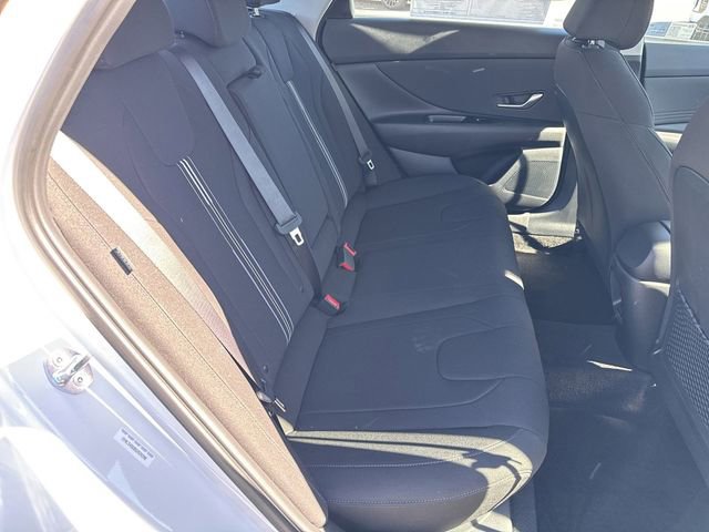 Certified 2025 Hyundai Elantra SEL image 15