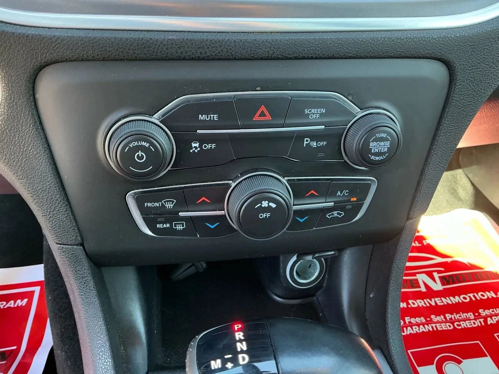 Used 2021 Dodge Charger SXT w/ Leather Interior Group image 31