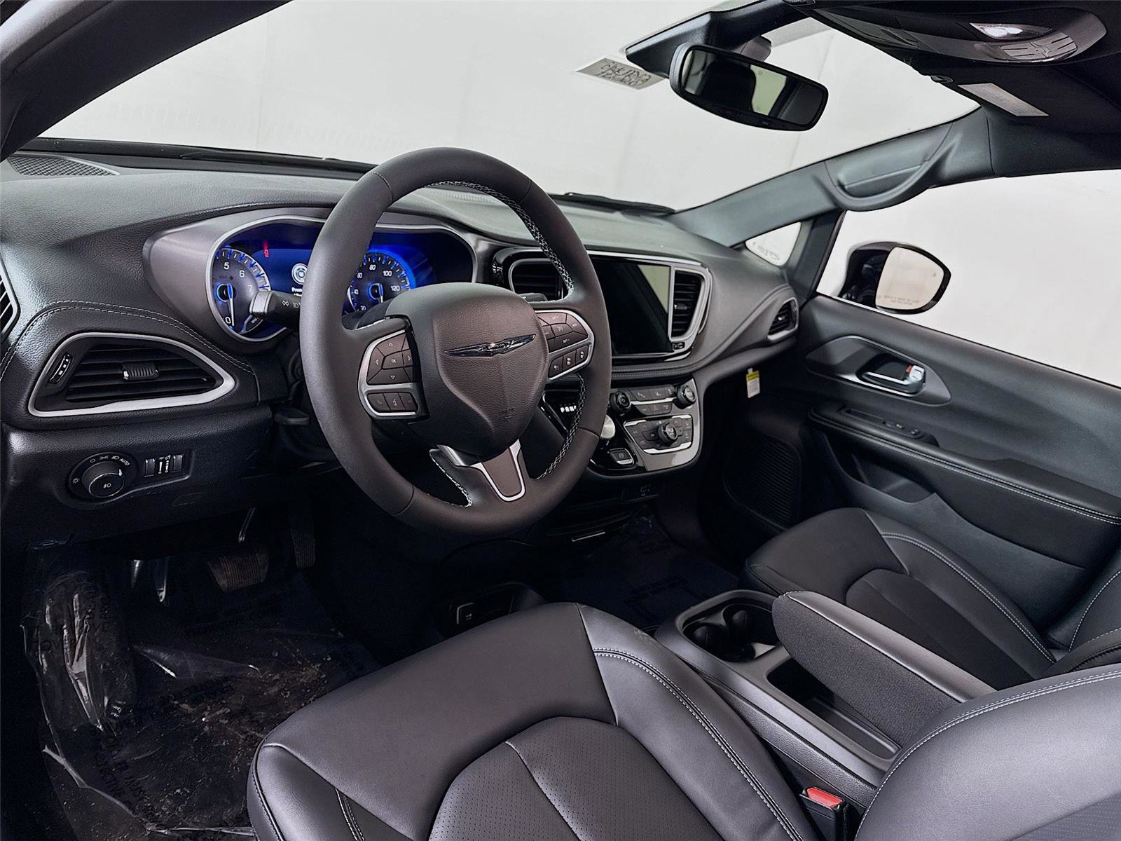 New 2026 Chrysler Pacifica Select image 4