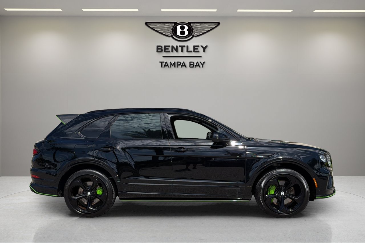 Used 2025 Bentley Bentayga AWD/4WD image 9
