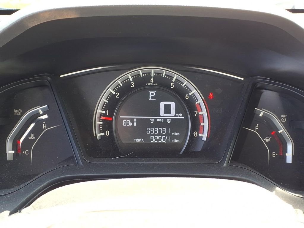 Used 2018 Honda Civic Sport image 2