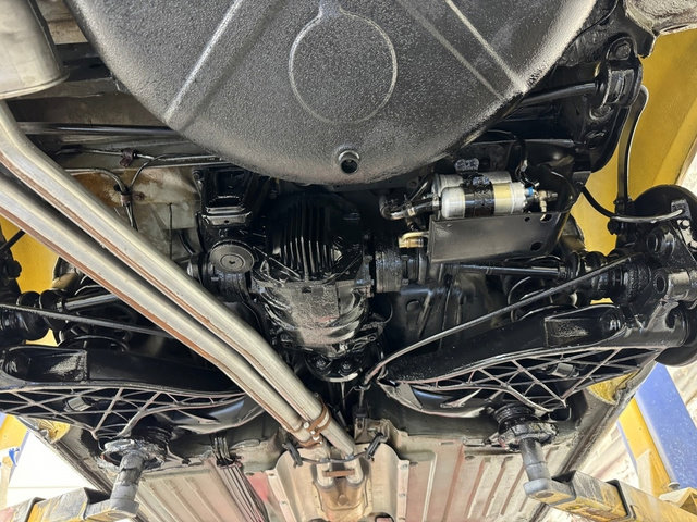 Used 1987 Mercedes-Benz 560 SL image 18