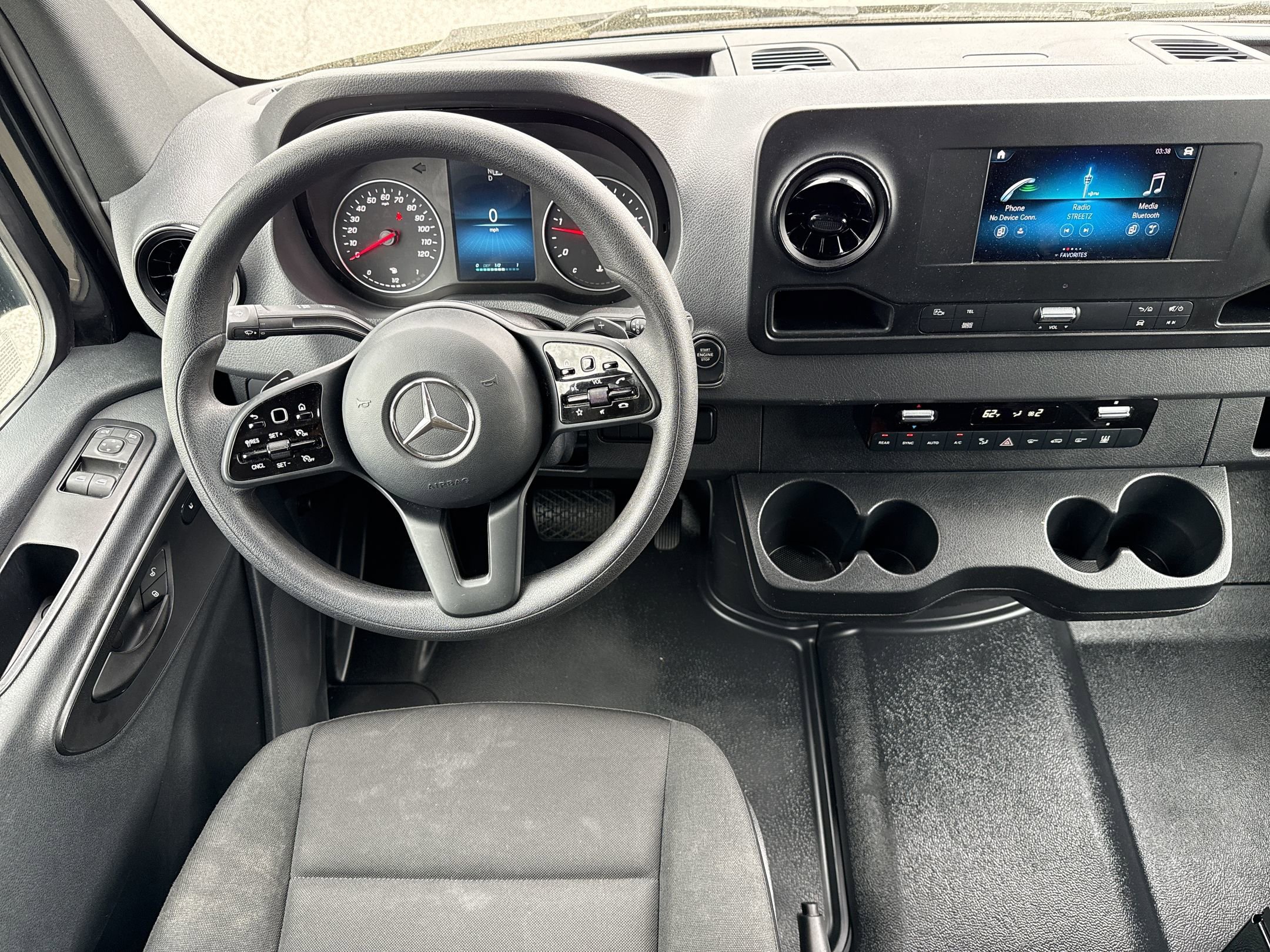 Used 2024 Mercedes-Benz Sprinter 2500 image 23