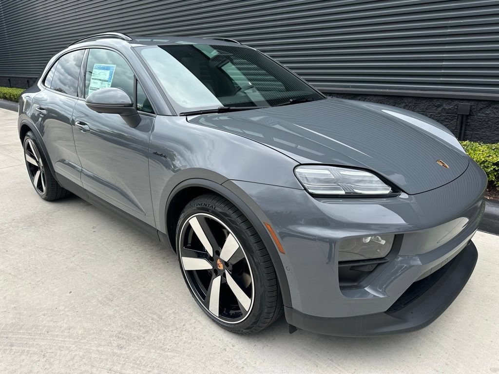 Used 2026 Porsche Macan Electric RWD image 11