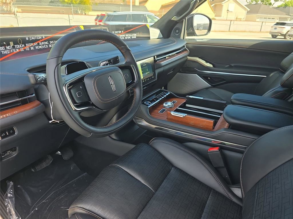 New 2026 Lincoln Navigator Black Label AWD/4WD image 19