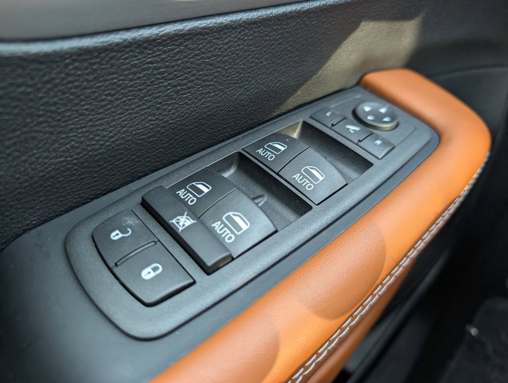 New 2026 Chrysler Pacifica Pinnacle w/ Trailer Tow Group image 42