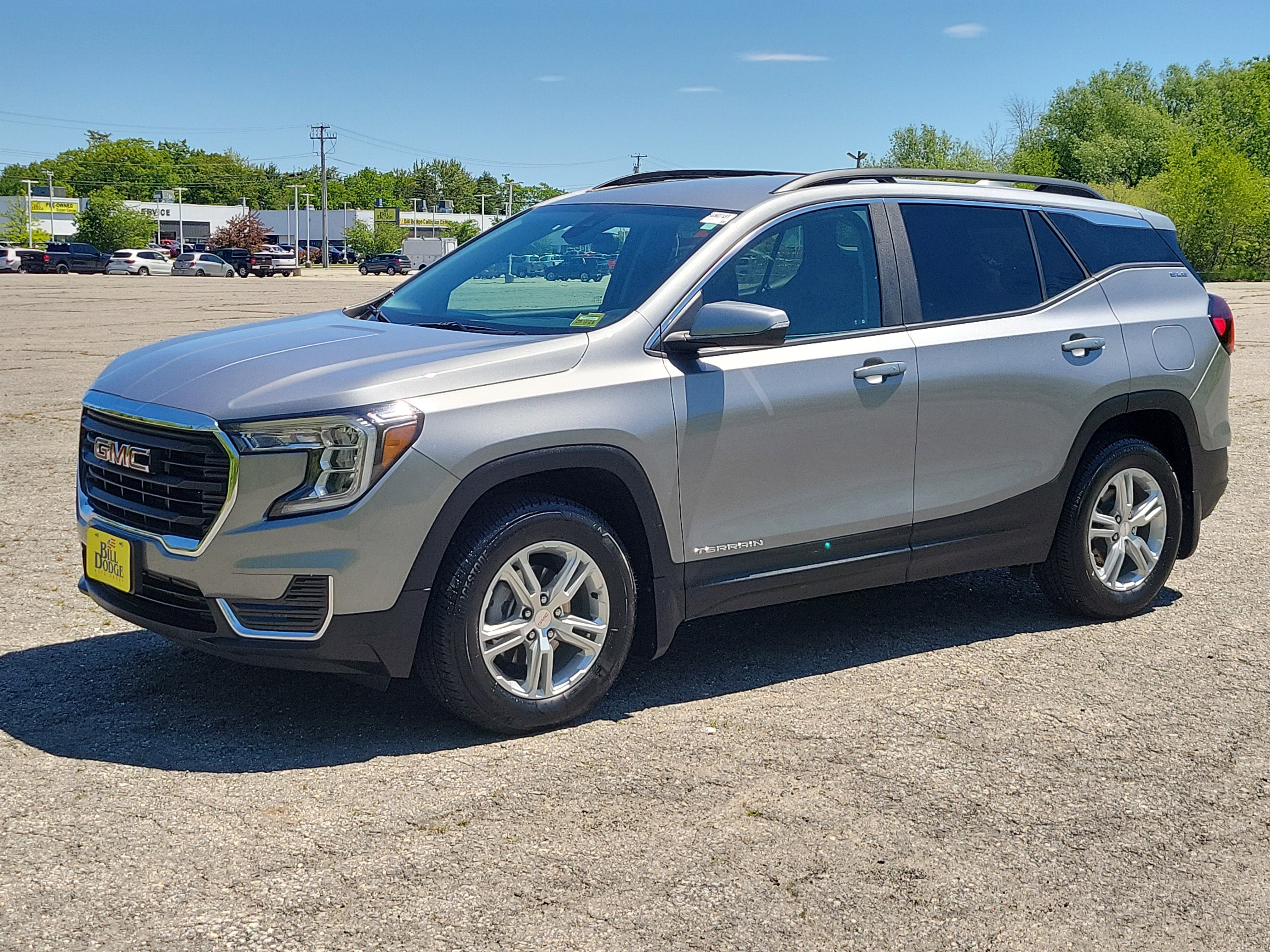 Used 2024 GMC Terrain SLE w/ Driver Convenience Package