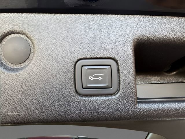 Used 2024 Chevrolet Equinox LT w/ LPO, Floor Liner Package AWD/4WD image 12