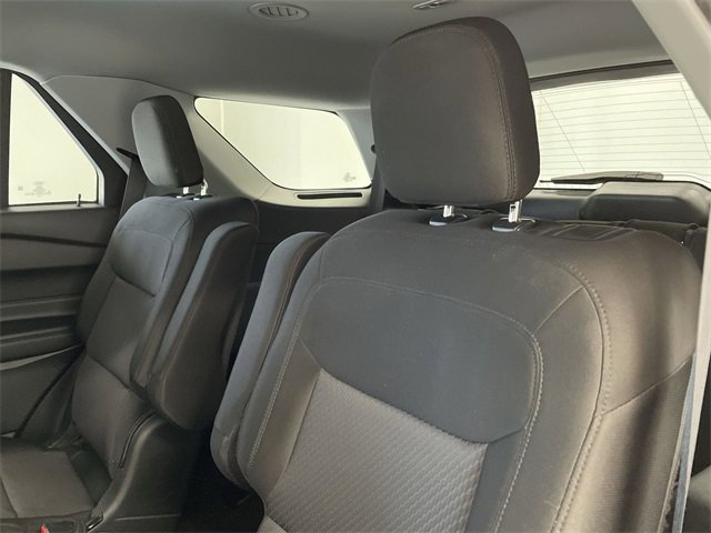 Used 2022 Ford Explorer XLT image 18