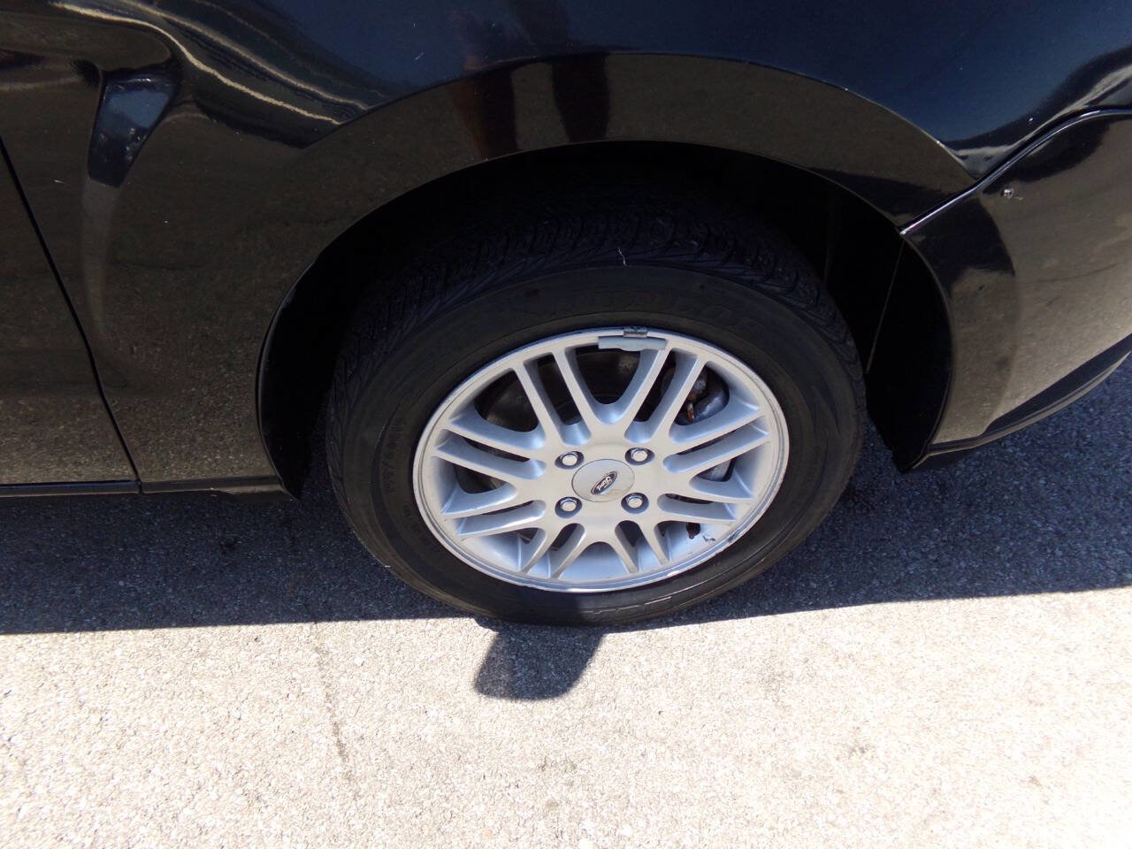 Used 2009 Ford Focus SE image 37