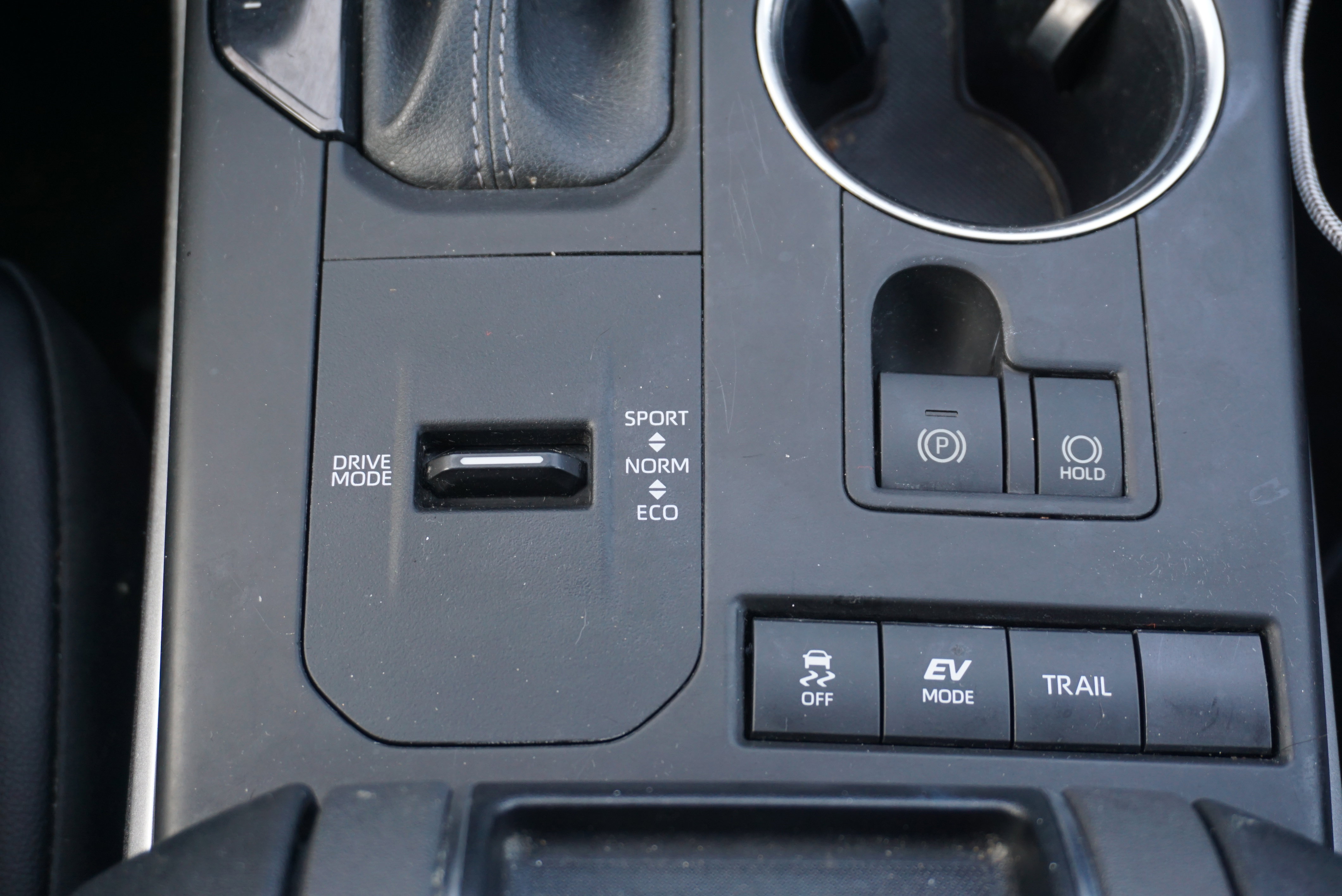 Used 2022 Toyota Highlander XLE image 12