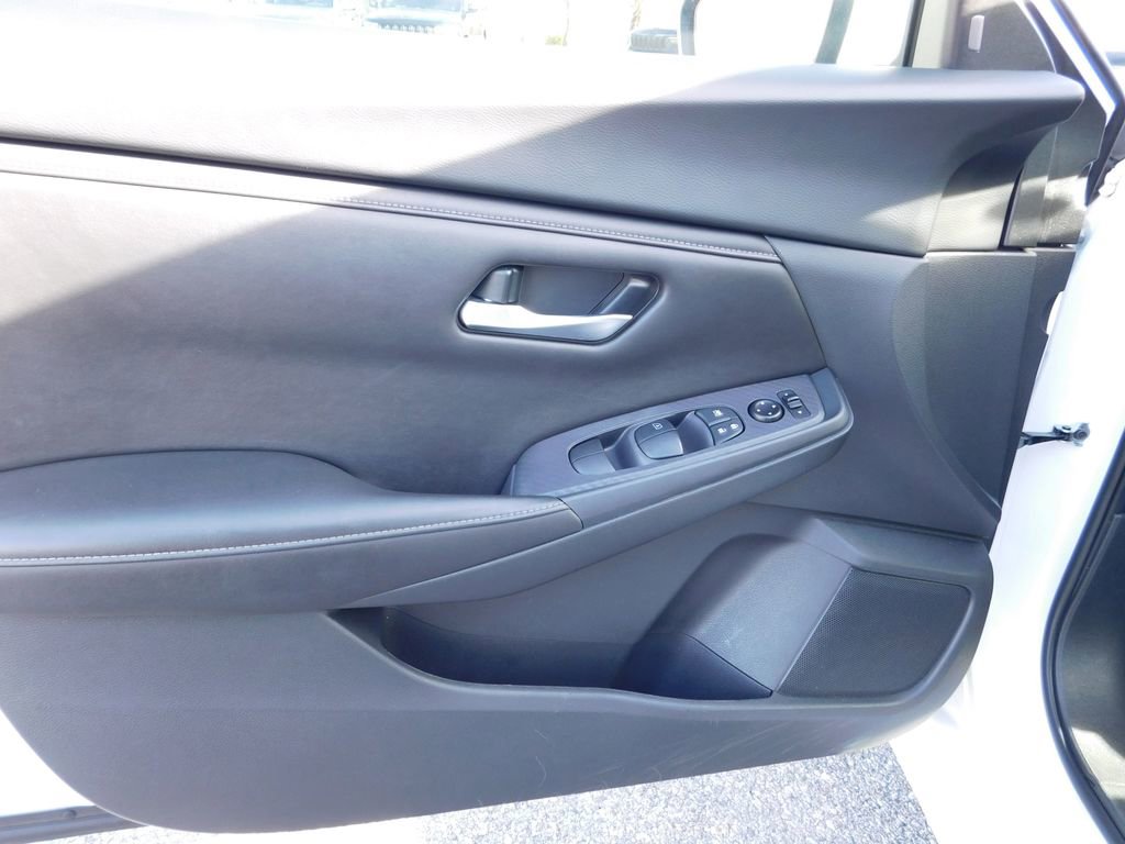 Used 2023 Nissan Sentra SV image 11