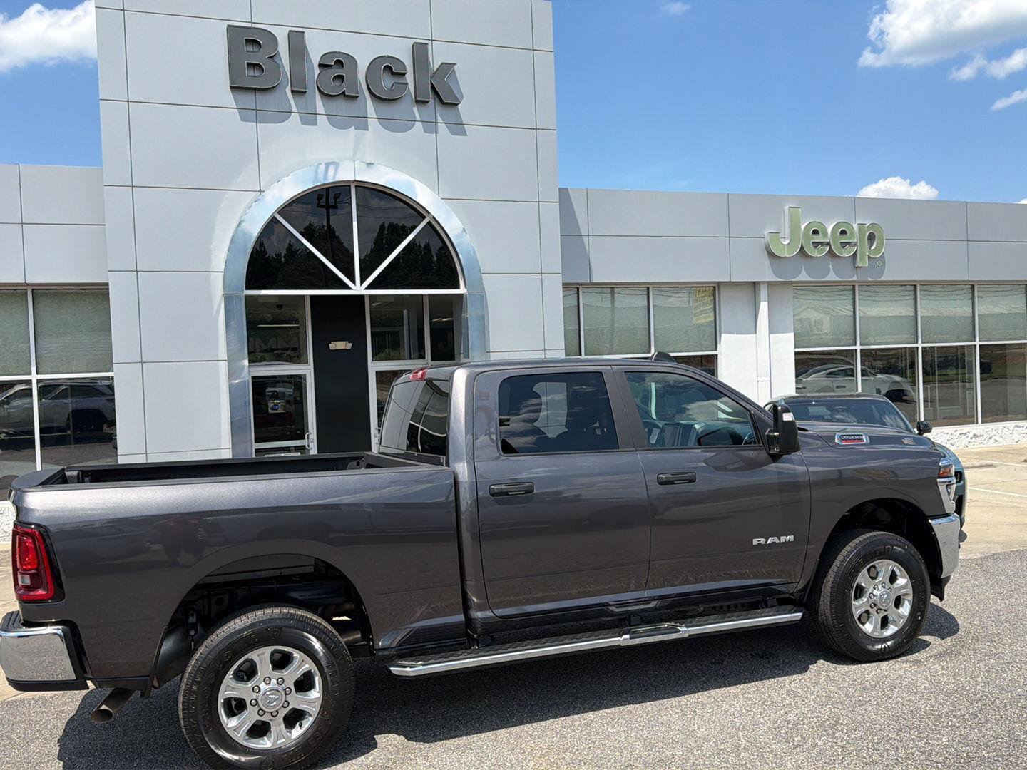 Used 2026 RAM 2500 Big Horn AWD/4WD image 3