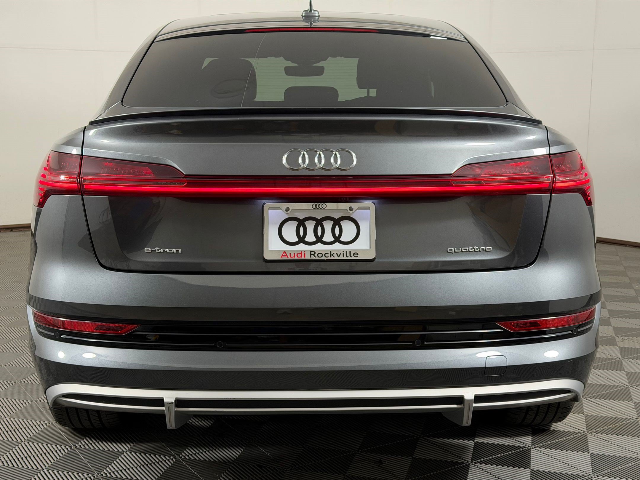 Certified 2021 Audi e-tron Premium Plus w/ Premium Plus Package AWD/4WD image 10