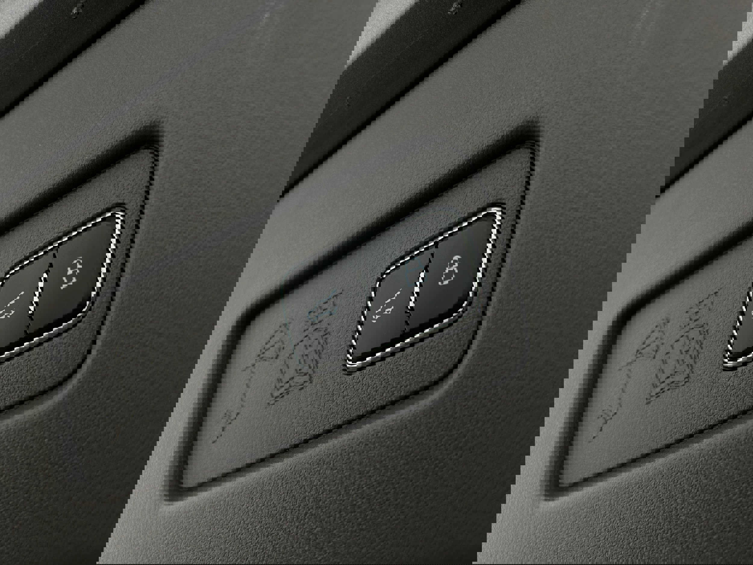 Used 2020 Lincoln Aviator Reserve w/ Class IV Trailer Tow Package image 34