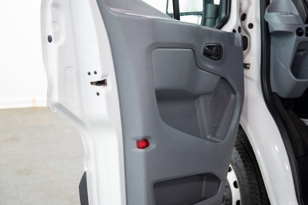 Used 2018 Ford Transit 350 XL RWD image 5