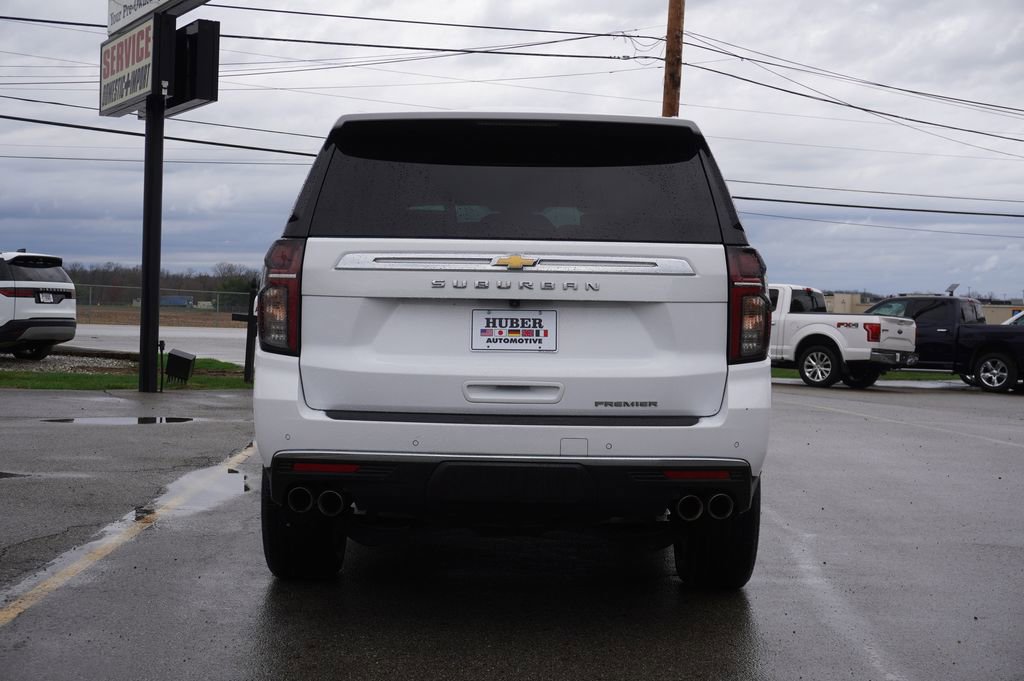 Used 2023 Chevrolet Suburban Premier image 6