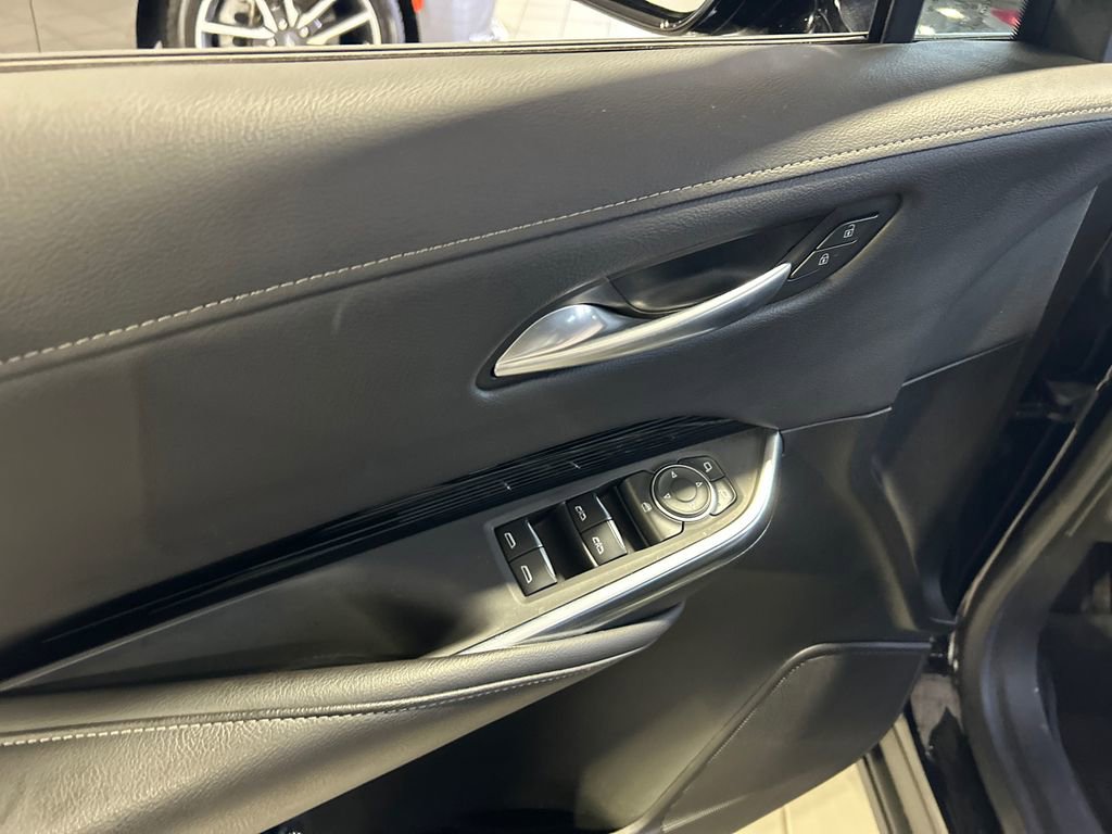 Used 2024 Cadillac XT4 Luxury w/ Cold Weather Package AWD/4WD image 16