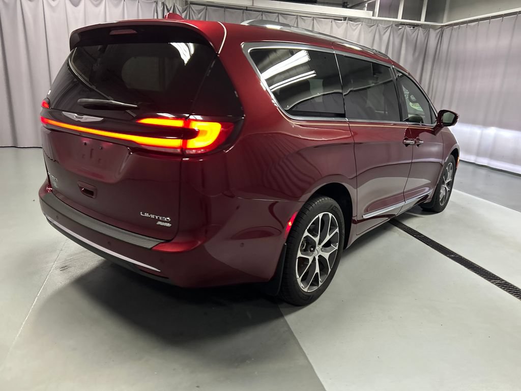 Used 2021 Chrysler Pacifica Limited w/ Premium & Safety Sphere Group AWD/4WD image 7