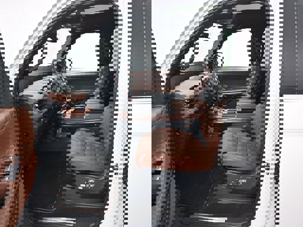 New 2026 Lincoln Navigator Reserve image 9