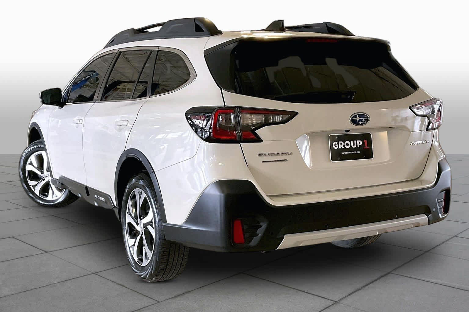 Used 2022 Subaru Outback Limited AWD/4WD image 11
