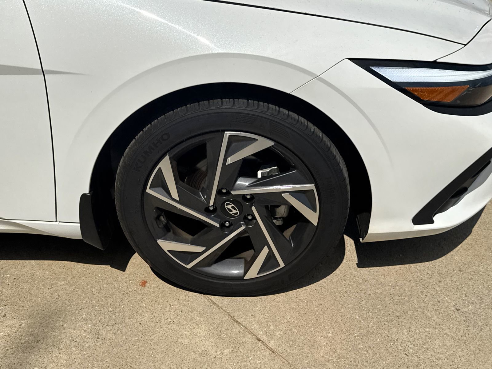 Certified 2025 Hyundai Elantra Sport FWD image 12