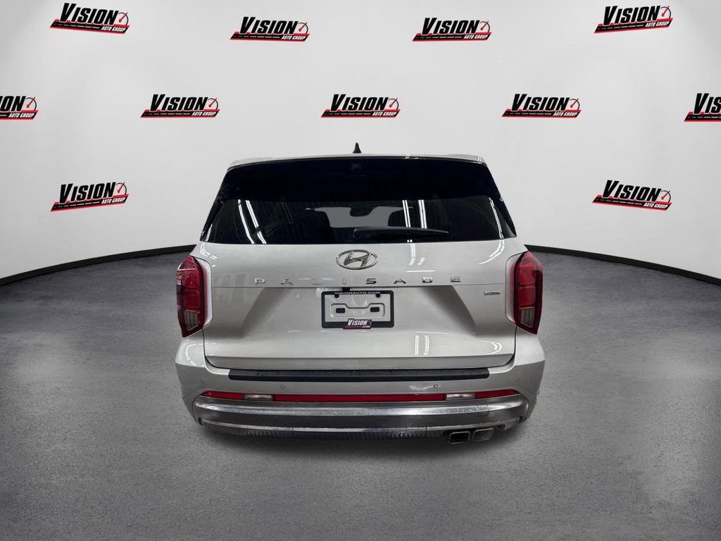 Used 2024 Hyundai Palisade Calligraphy image 6