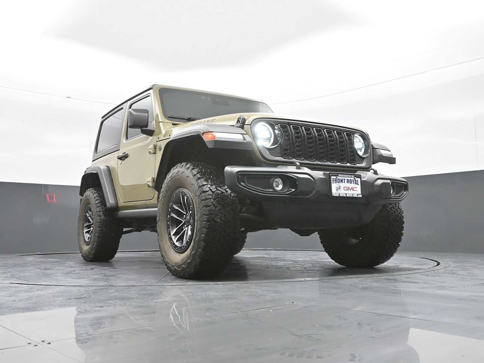 Used 2025 Jeep Wrangler Sport image 45