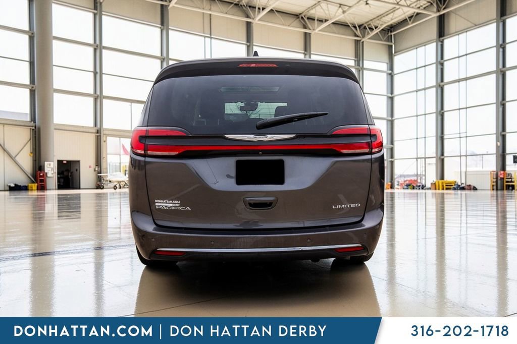 Used 2023 Chrysler Pacifica Limited image 33