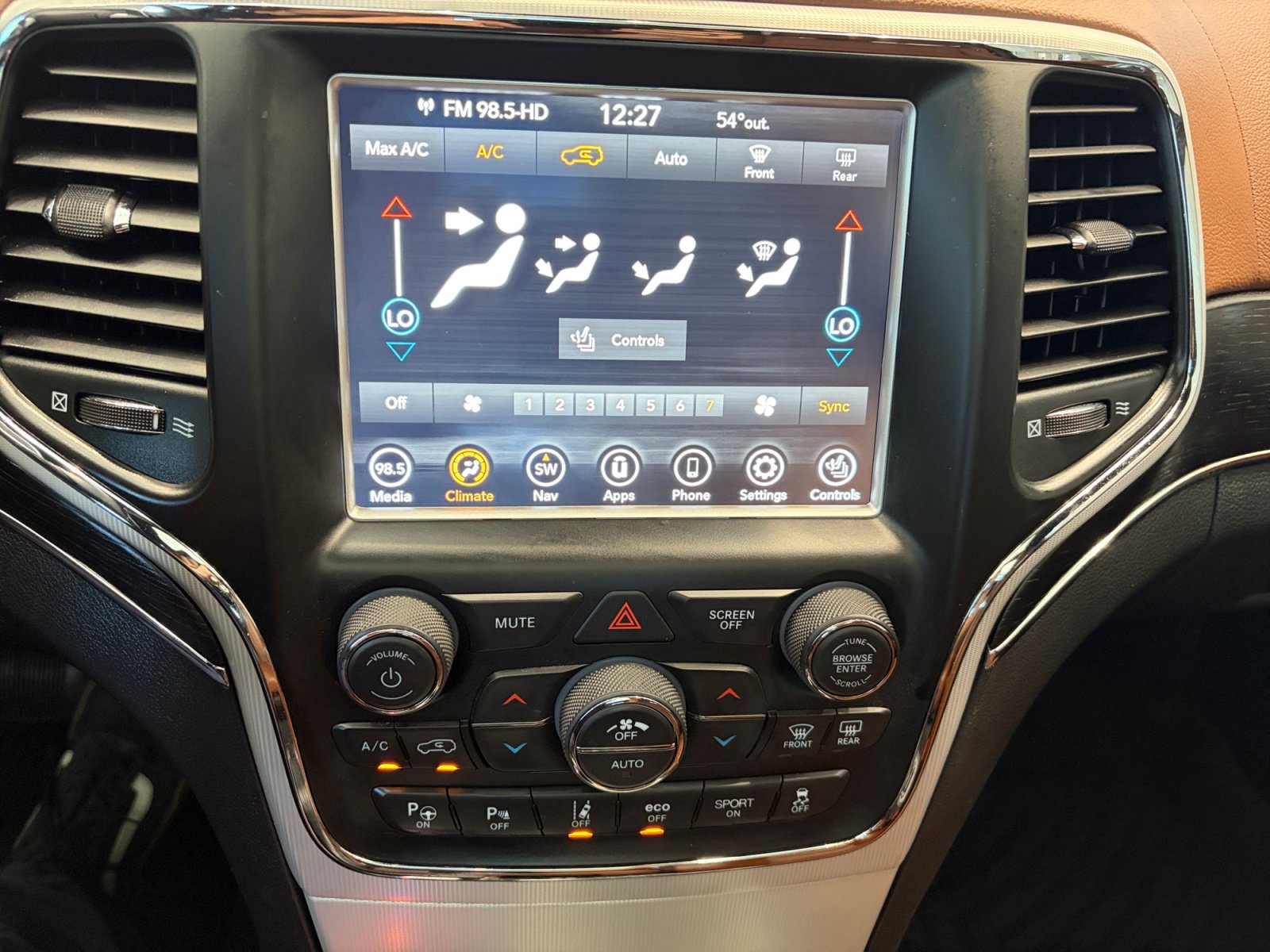 Used 2018 Jeep Grand Cherokee Summit AWD/4WD image 16