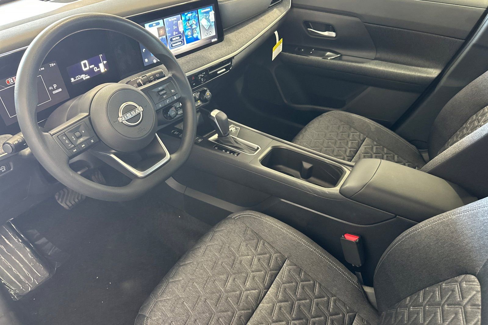 New 2026 Nissan Kicks SV w/ Charging Package image 7