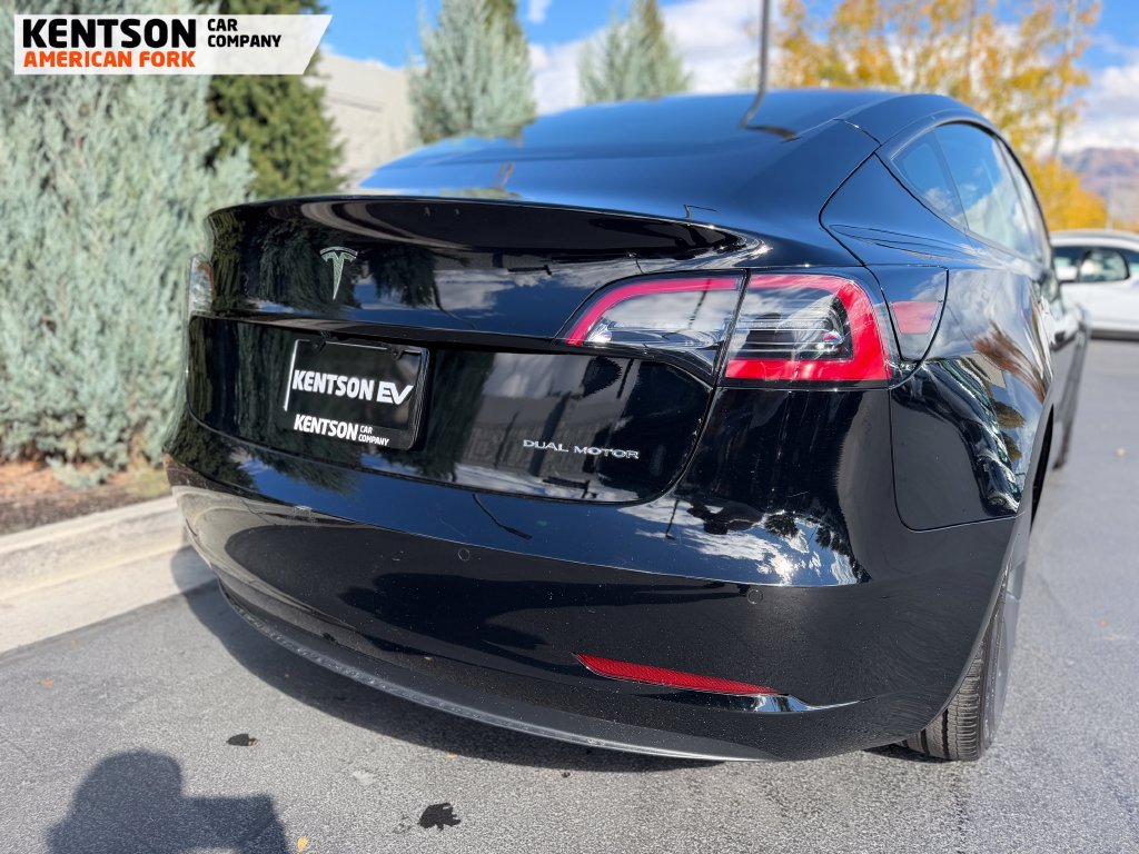 Used 2022 Tesla Model 3 Long Range AWD/4WD image 32