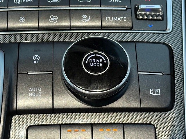 Certified 2023 Hyundai Santa Fe SEL w/ Premium Package image 23