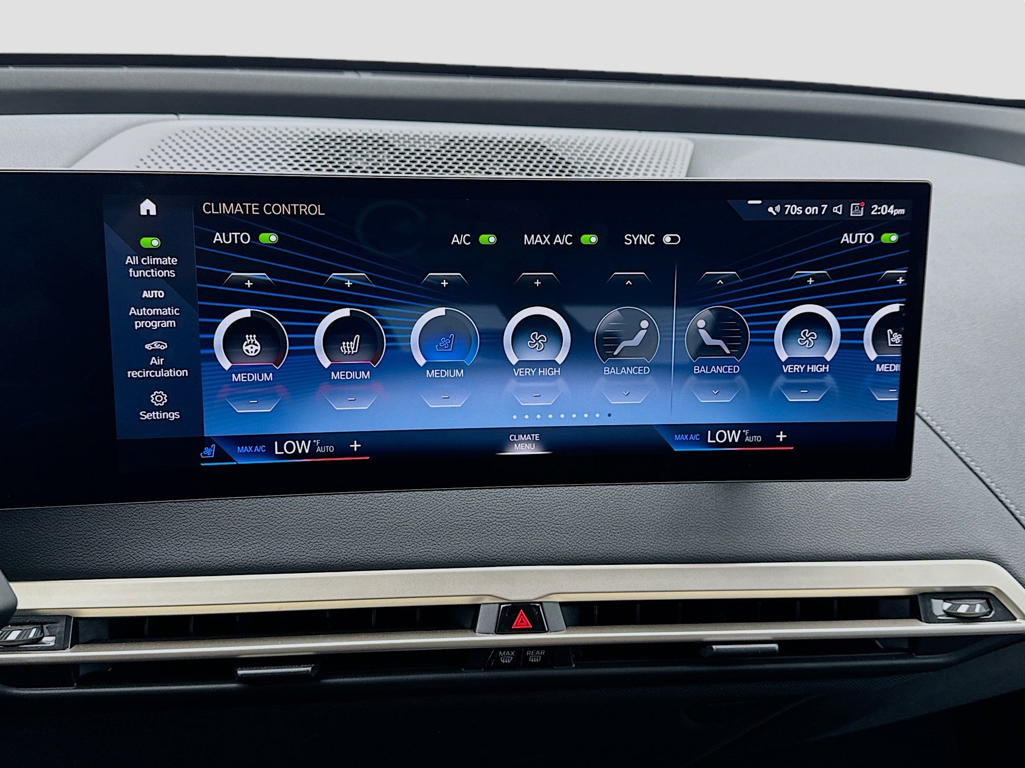 Used 2023 BMW iX xDrive50 w/ Sport Package image 12