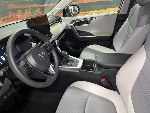 Used 2024 Toyota RAV4 Limited AWD/4WD image 24