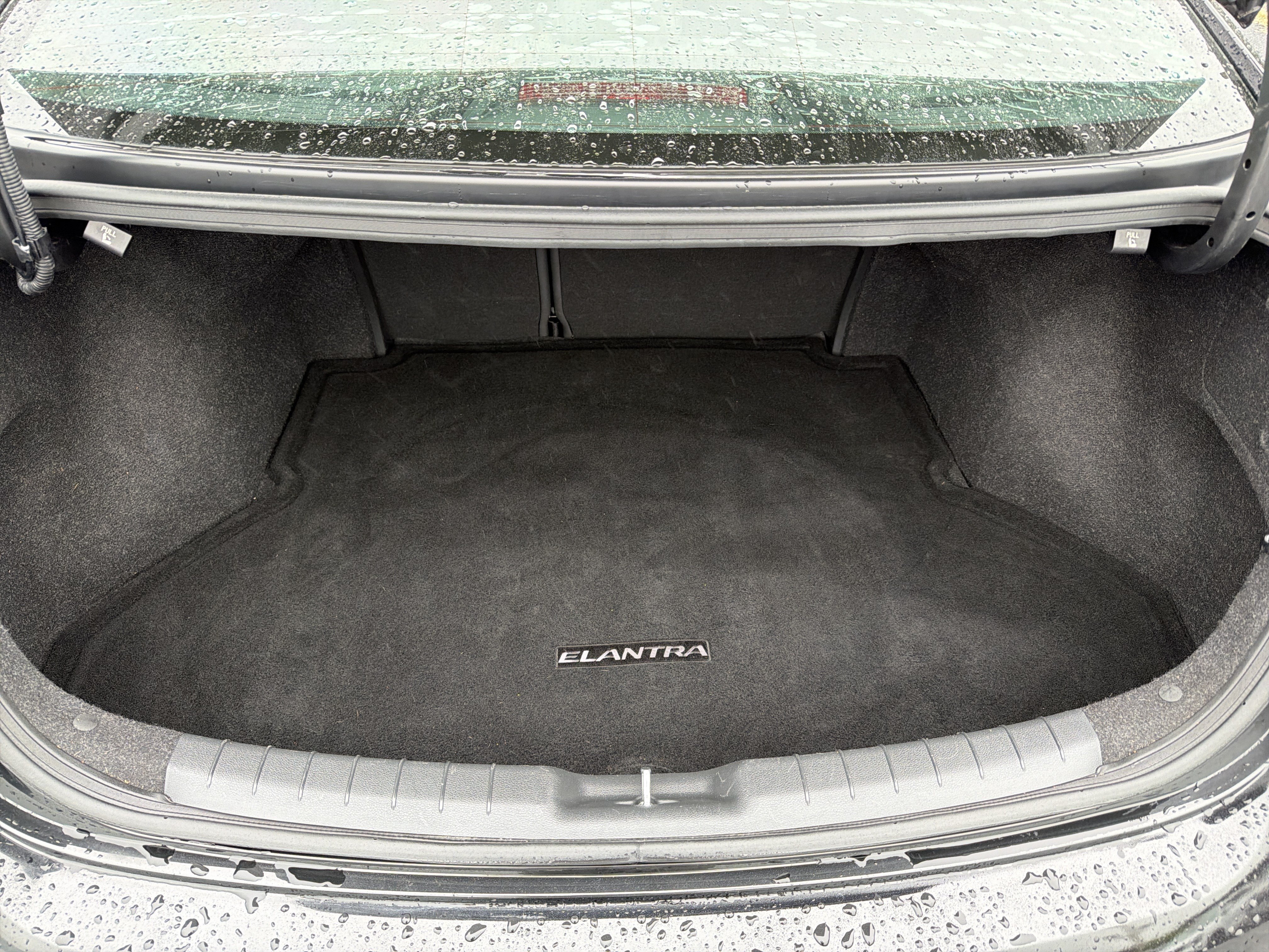 Used 2019 Hyundai Elantra Limited FWD image 15