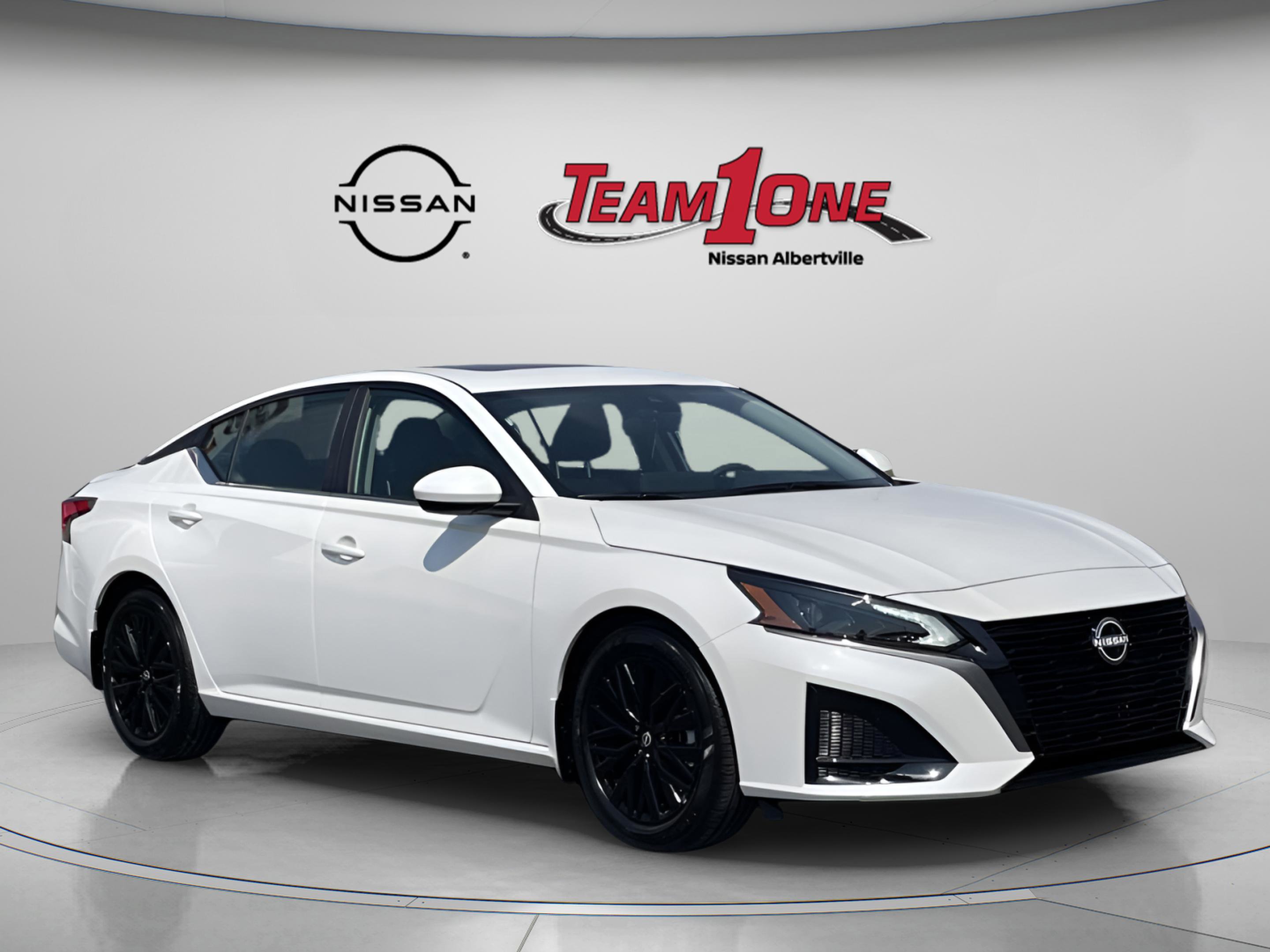 New 2026 Nissan Altima 2.5 SV FWD image 2