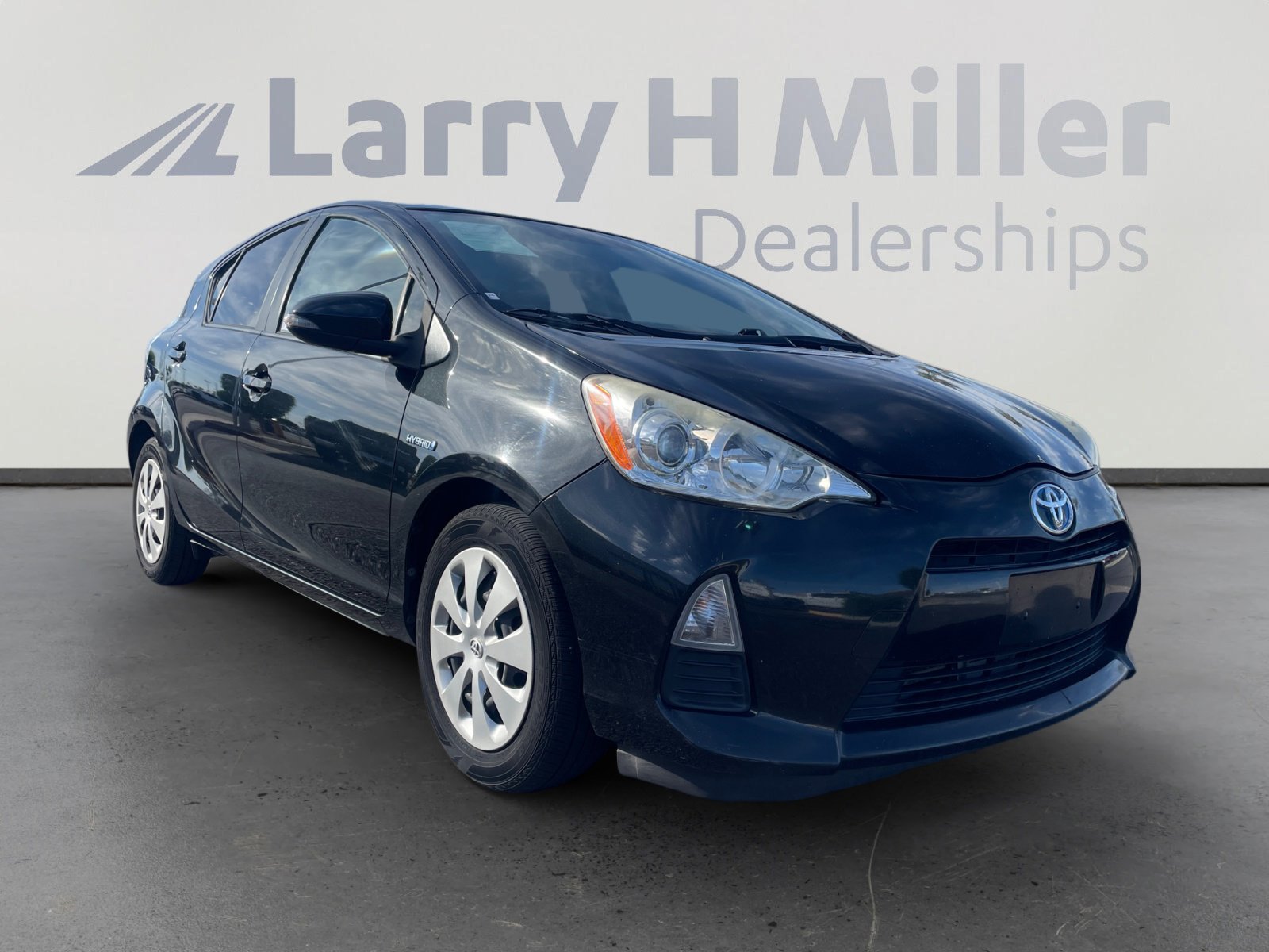 Used 2014 Toyota Prius C Two FWD image 7