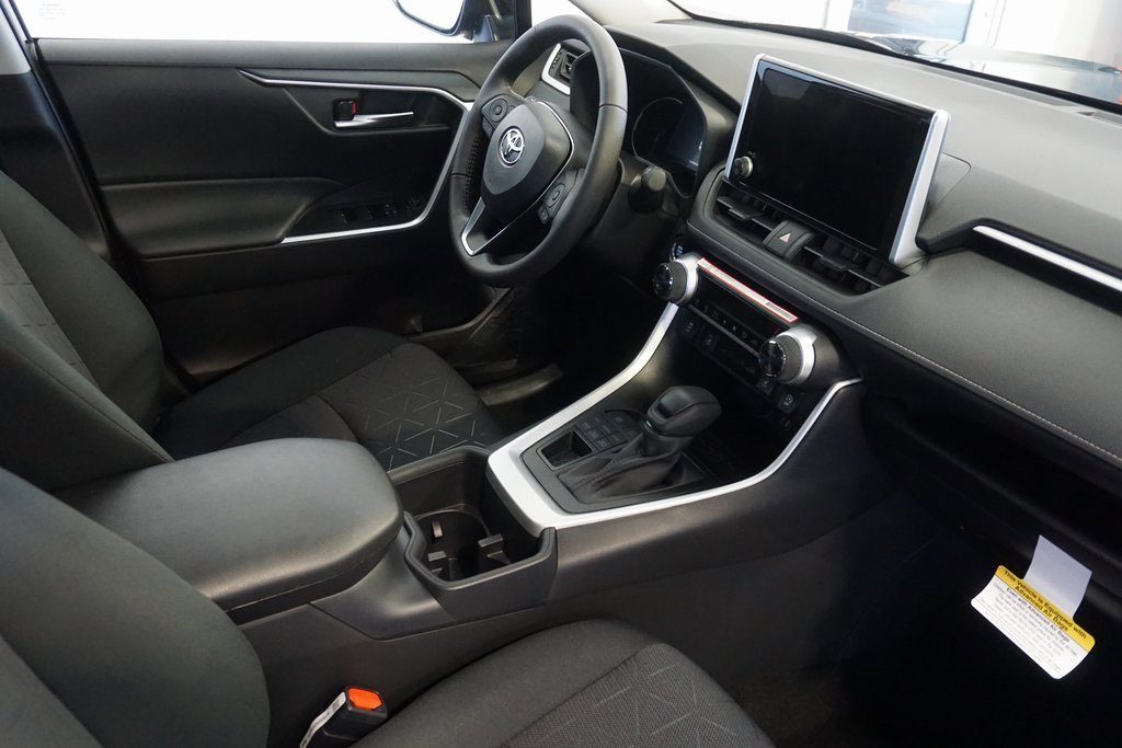 New 2025 Toyota RAV4 XLE image 28
